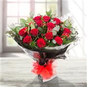 12 Red Rose Kisses FREE vase